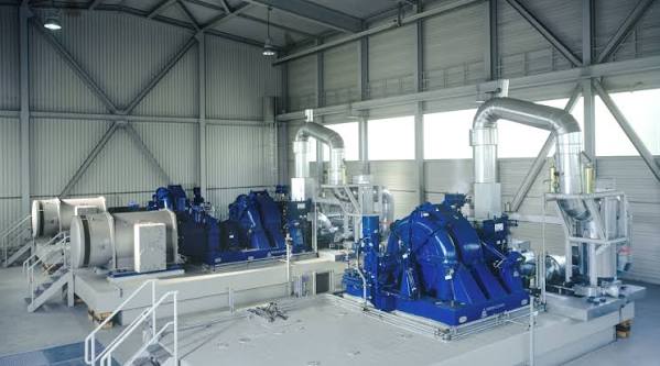 Turbogasverdichter in der Maschinenhalle